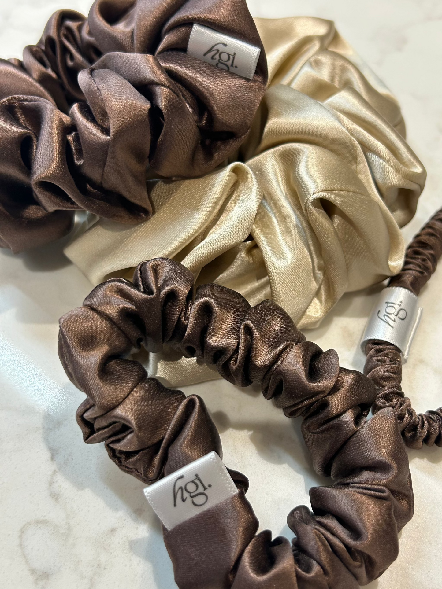 MIXED SIZES SCRUNCHIES PHOTO