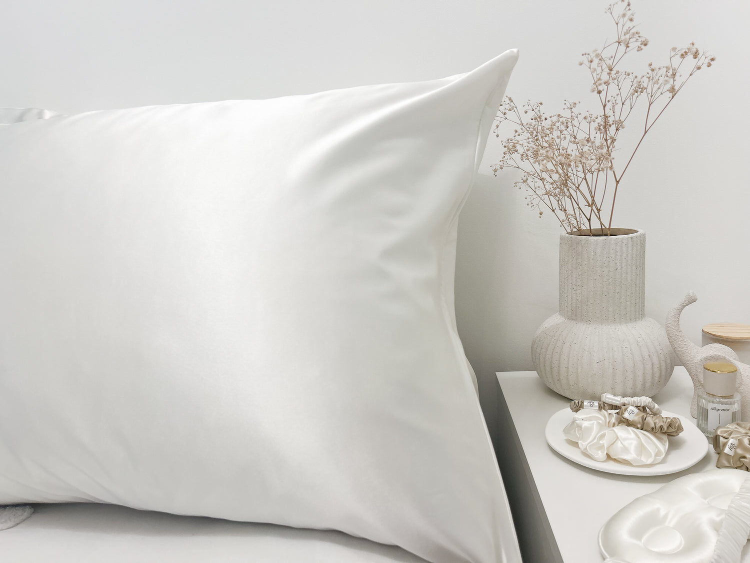 SILK PILLOWCASES