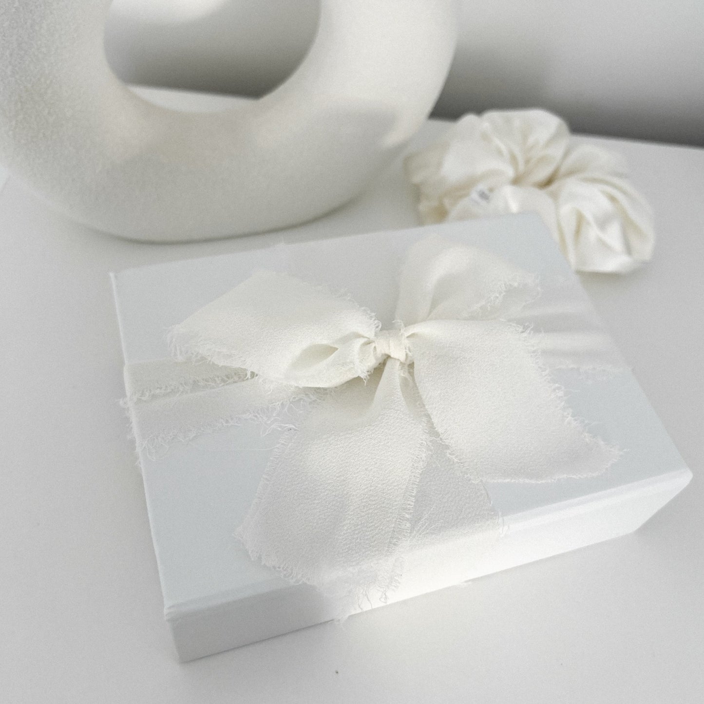 RIBBON GIFT WRAP 100% PURE MULBERRY SILK GIFTS GIFT SET - IVORY SHIFFON RIBBON