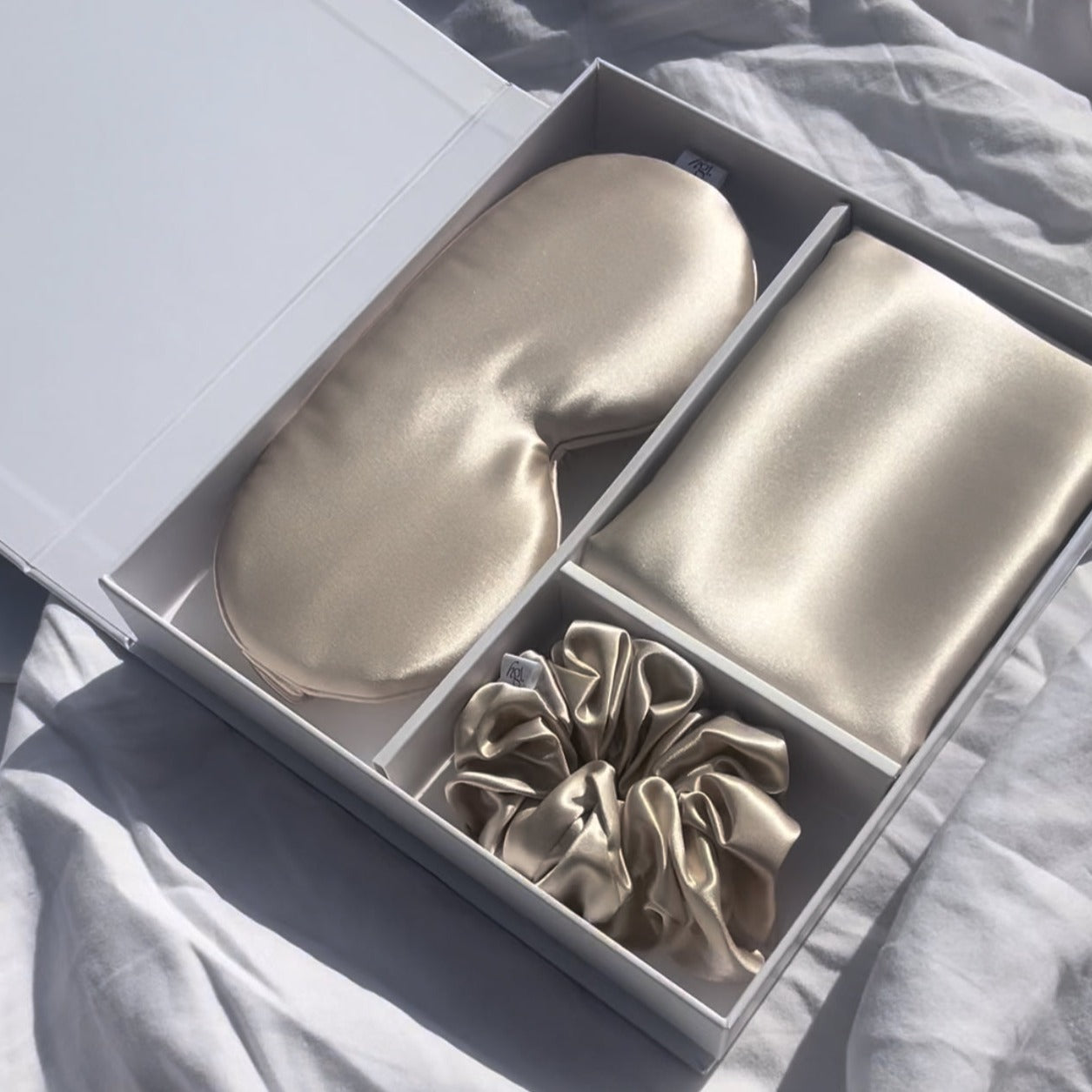 THE COMPLETE SILK GIFT SET Worth 106 Haus Gio