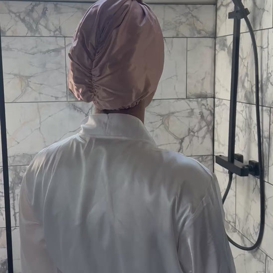 Video model taking off hair bonnet beautiful hair mulberry silk